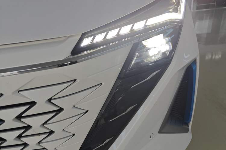 Used Oshan Z6 New Energy 2023 ZhiDian iDD 150KM Flagship PLUS