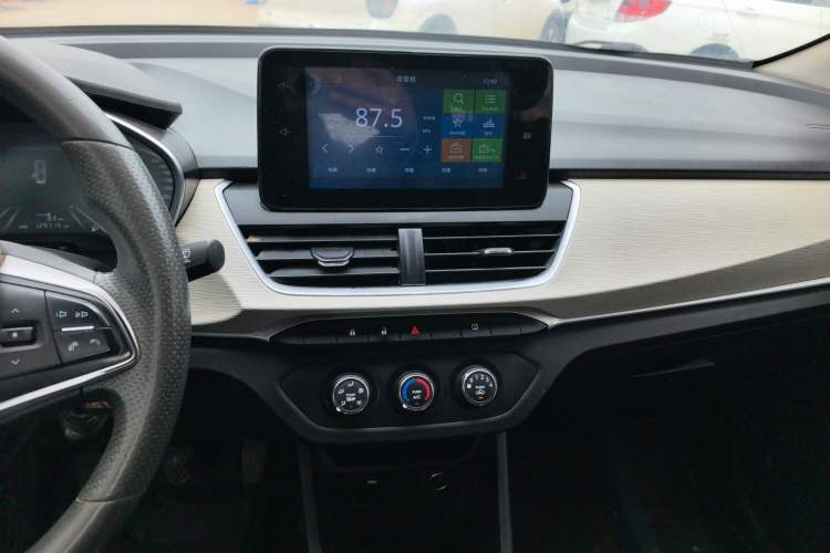 Used Baojun 360 2019 Revised Version 1.5L Manual Elite China VI Audio And AC Panel