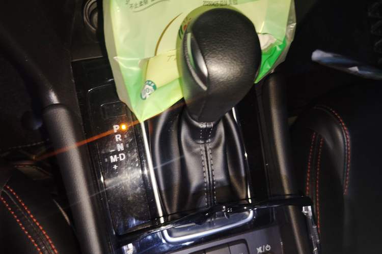 Used Mazda 3 Axela 2017 Sedan 1.5L Automatic Luxury Model China VI Standard
