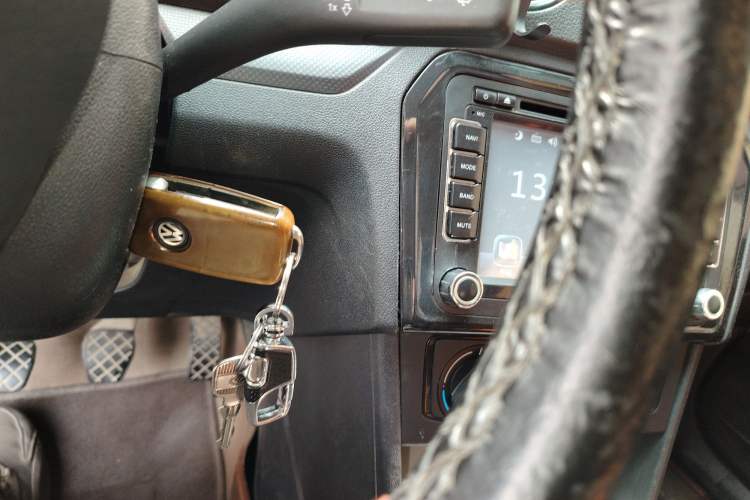 Used Volkswagen Jetta 2015 Value Edition 1.6L Manual Fashionable Style