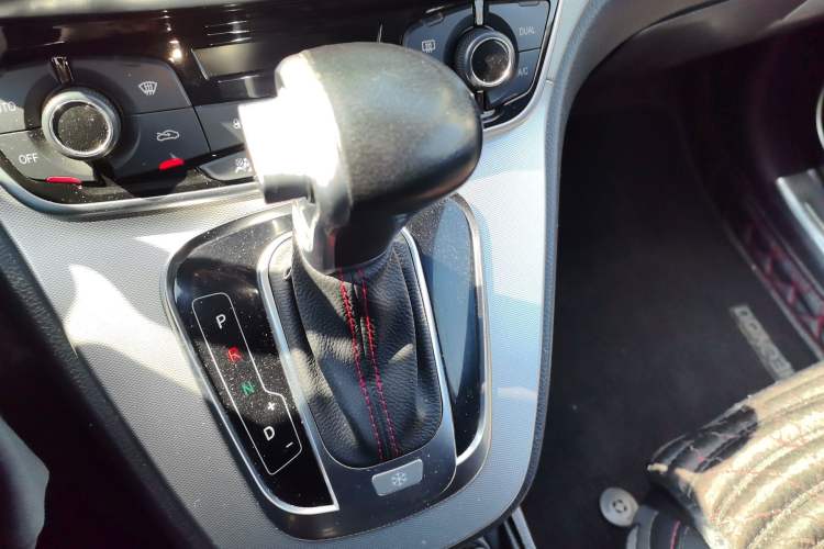 Used Haval H6 2015 Sport Edition 1.5T Automatic Two-Wheel Drive Luxury Model