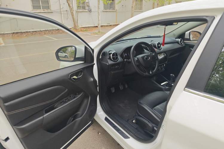 Used Soueast DX3 2019 1.5L Manual Luxury Model China VI Standard Driver Seat