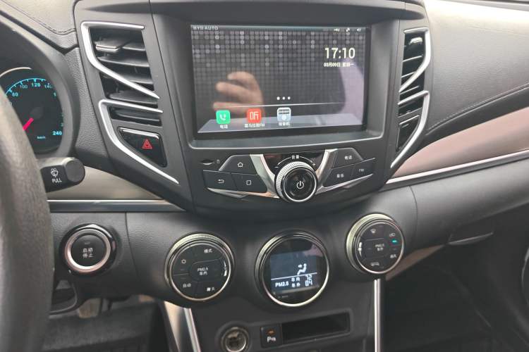 Used BYD Song 2017 Gaishi Upgrade Edition 1.5TI Manual Luxury Model
