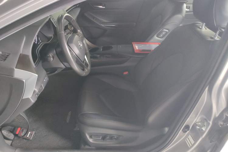 Used Toyota Avalon 2019 2.0L Luxury Edition China VI Standard
