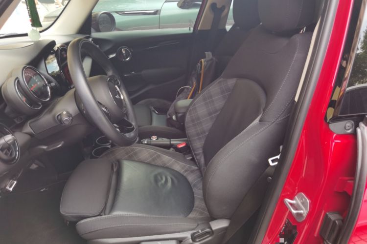 Used MINI 2018 1.5T COOPER Classic Edition Five-Door Version
