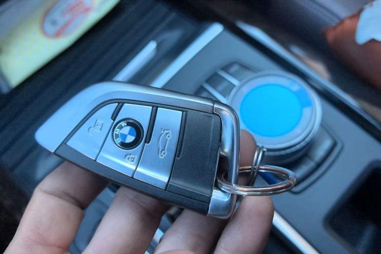 Used BMW X5 2018 xDrive28i
