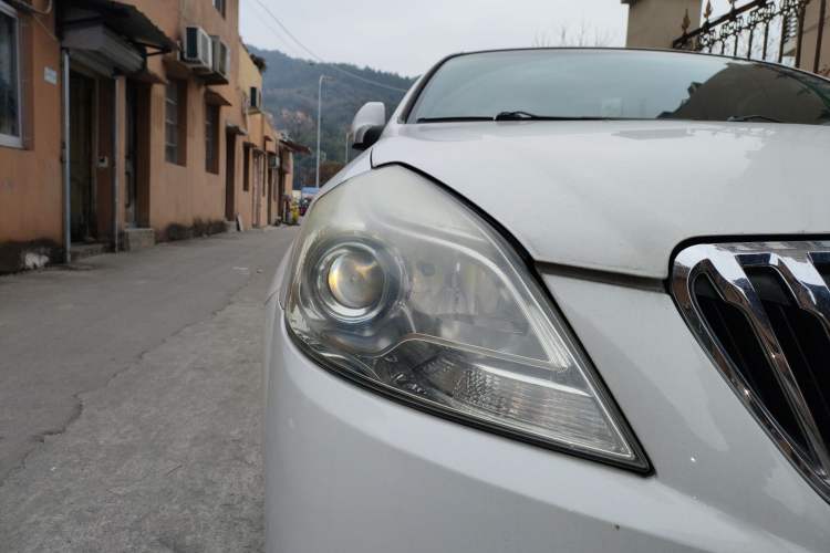 Used Buick Excelle 2015 1.5L Manual Classic Trim
