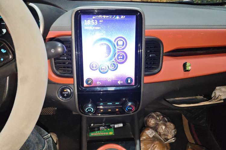 Used Chery Little Ant 2019 4-Seater Smart Edition 35 kWh Audio And AC Panel