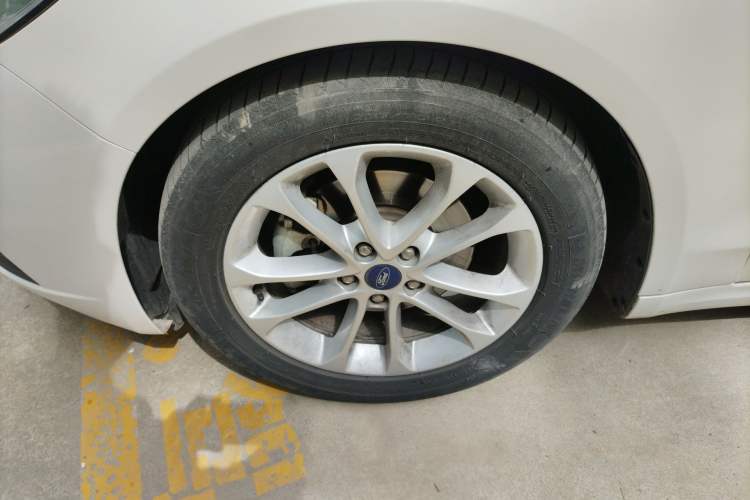 Used Ford Mondeo 2020 EcoBoost 180 Stylish Model Left Front Wheel Hub