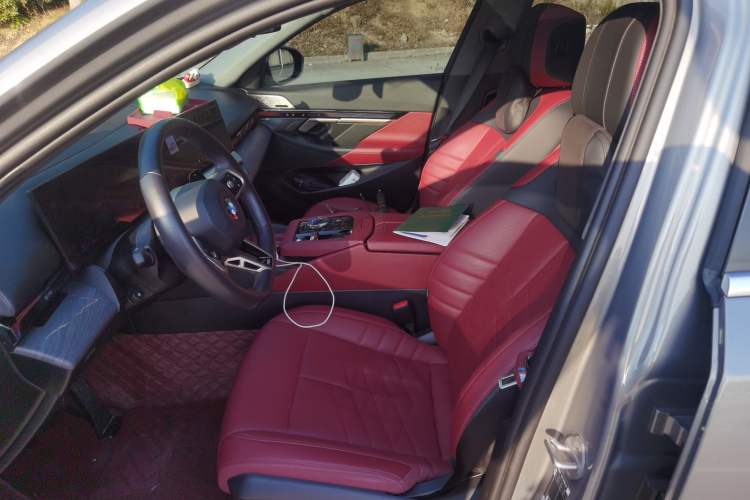 Used BMW 5 Series 2024 530Li Luxury Edition M Sport Package