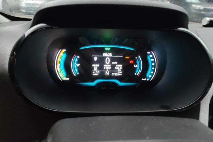 Used Chery Little Ant 2023 301km Cherished Edition Lithium Iron Phosphate Odometer Close Up