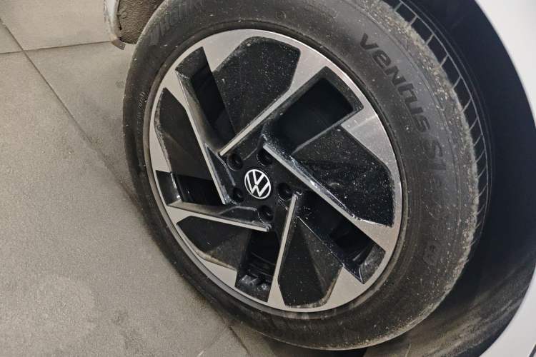 Used Volkswagen ID.3 2024 Pure & Smart Edition Right Rear Wheel Hub