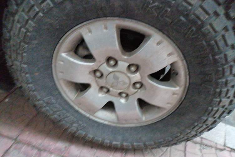 Used Mitsubishi Pajero 2011 V73 3.0L MT GL