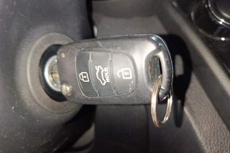 Used Kia K2 2012 Sedan 1.4L Automatic GLS Commemorative Edition Vehicle Key