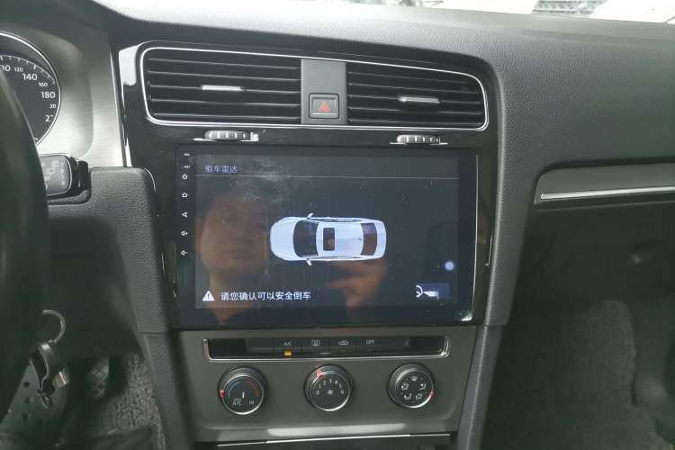 Used Volkswagen Golf 2015 1.6L Automatic Comfort Model Audio And AC Panel