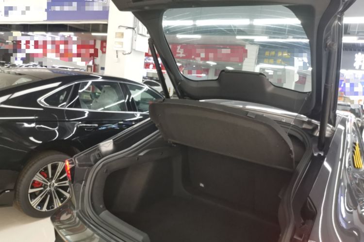 Used CHANGAN UNI-V 2023 1.5T Prestige Model Trunk