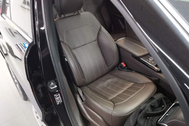 Used Mercedes-Benz GLE 2018 GLE 320 4MATIC Dynamic Edition Collector's Edition Right Front Seat