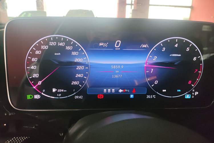 Used Mercedes-Benz C-Class 2025 C 260 L Obsidian Night Sport Edition
