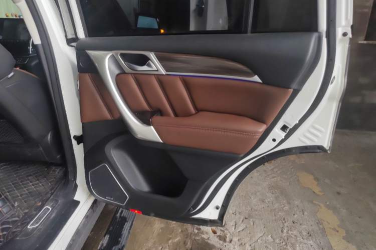 Used Haval H9 2017 2.0T Diesel 4x4 Premium 5-Seater
