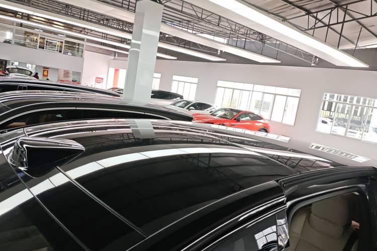 Used Li Auto MEGA 2024 Ultra Model
