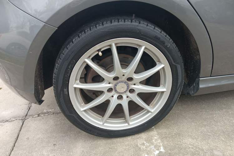 Used Mercedes-Benz A-Class 2013 A 200 Urban Edition Right Rear Wheel Hub