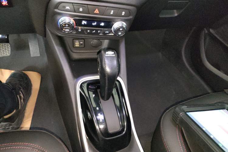 Used Chevrolet Trax 2021 Redline 335T CVT Top-Tier Model China VI Standard Gear Lever