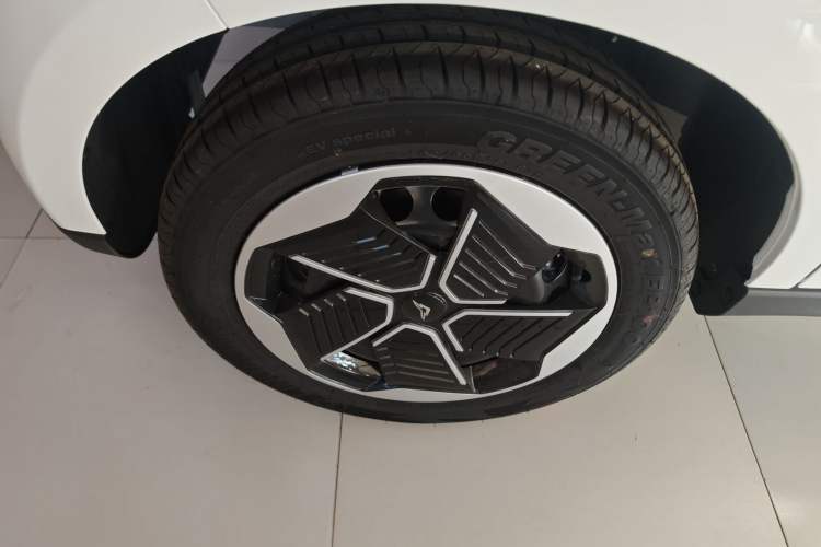 Used Cowin October 2026 Model Mate 305km Guoxuan Surfing Waves Edition
