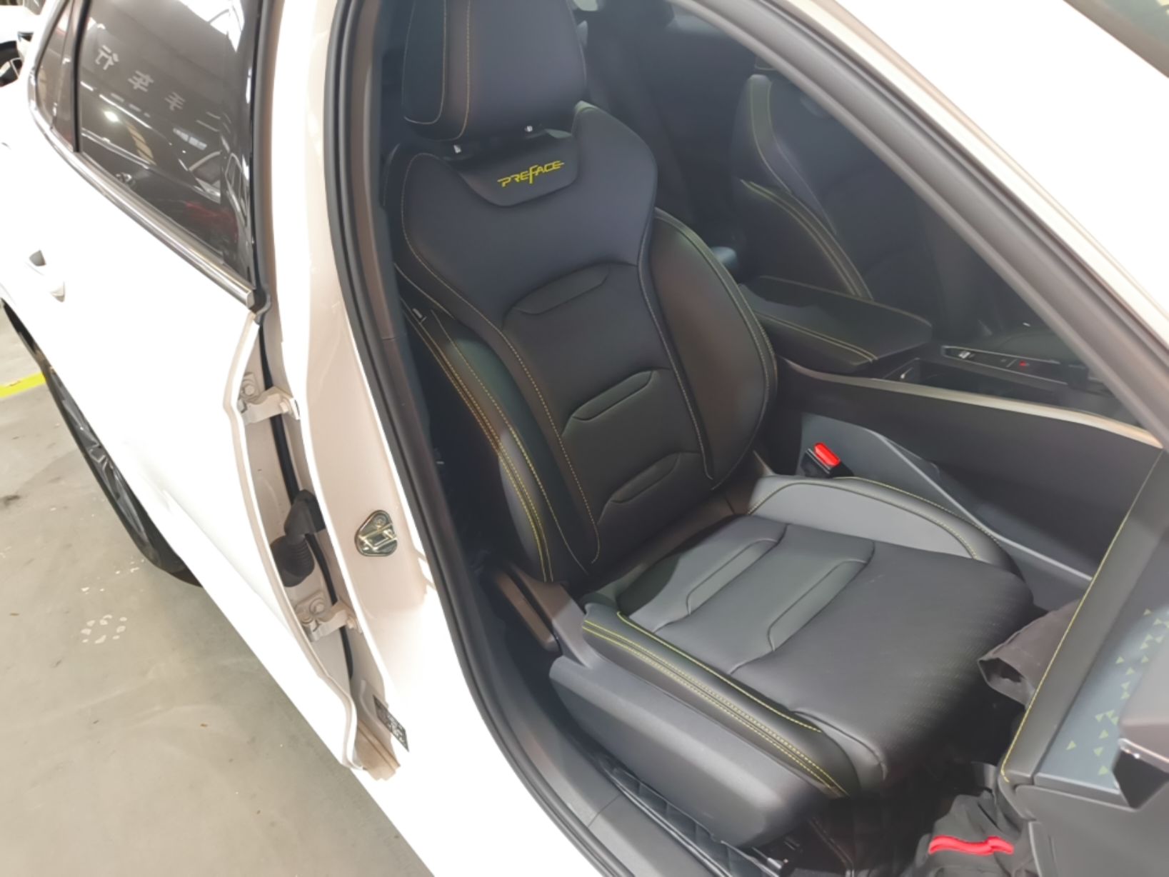 Geely Auto Preface 2023 1.5TD Fuyao Version — снимка 19