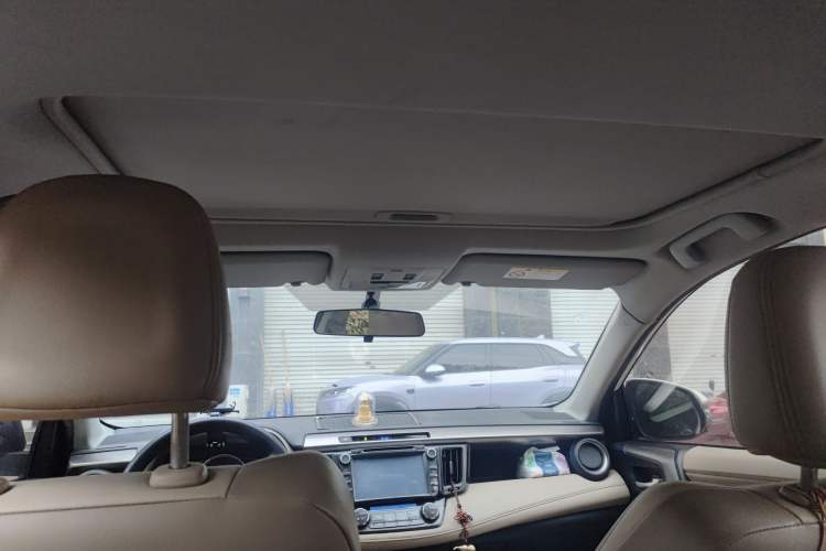 Used Toyota RAV4 2013 2.0L CVT Four-Wheel Drive New Edition