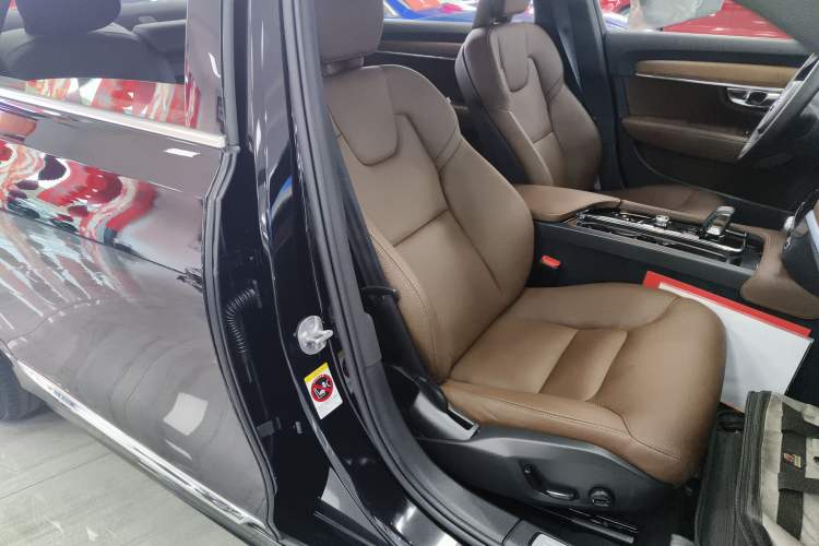 Used Volvo S90 2024 B5 Zhiyi Luxury Edition