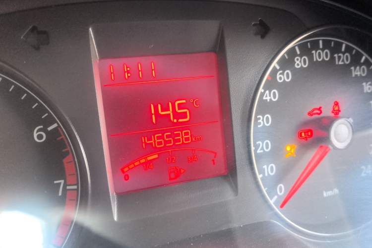 Used Volkswagen Santana 2015 1.6L Manual Fashion Edition
