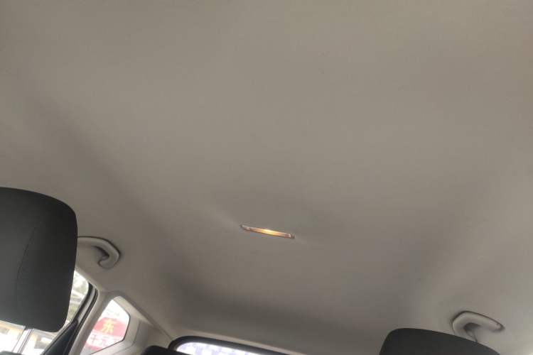 Used Jetta VS5 2019 280TSI Automatic Trend Model Headliner