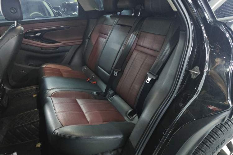 Used Land Rover Range Evoque 2021 Range Rover Velar L 249PS R-Dynamic First Edition Left Rear Seat