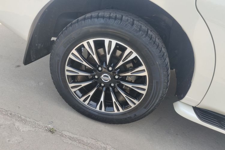 Used Nissan Patrol 2019 Y62 4.0L SE OPT with 18-inch Wheels – Middle East Right Rear Wheel Hub