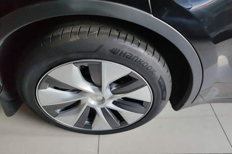 Used Tesla Model Y 2021 Standard Range Rear-Wheel Drive Version