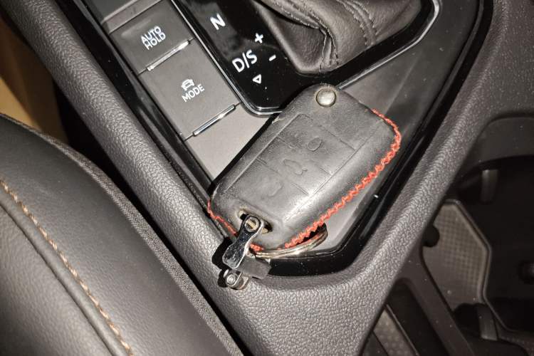 Used Volkswagen Tharu 2019 280TSI Two-Wheel Drive Luxury Version China VI Standard Interior 1