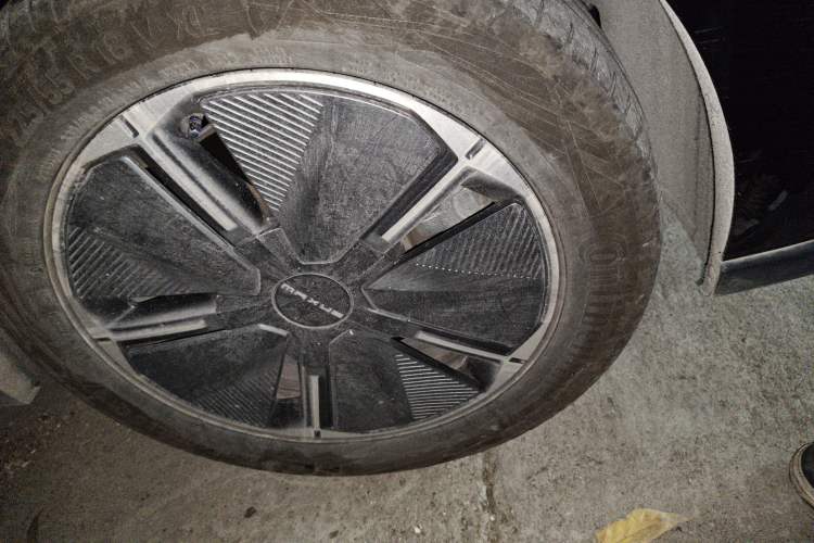 Used SAIC MAXUS Dajia 7 2024 605 km Extended Range Highland Version Six-Seater
