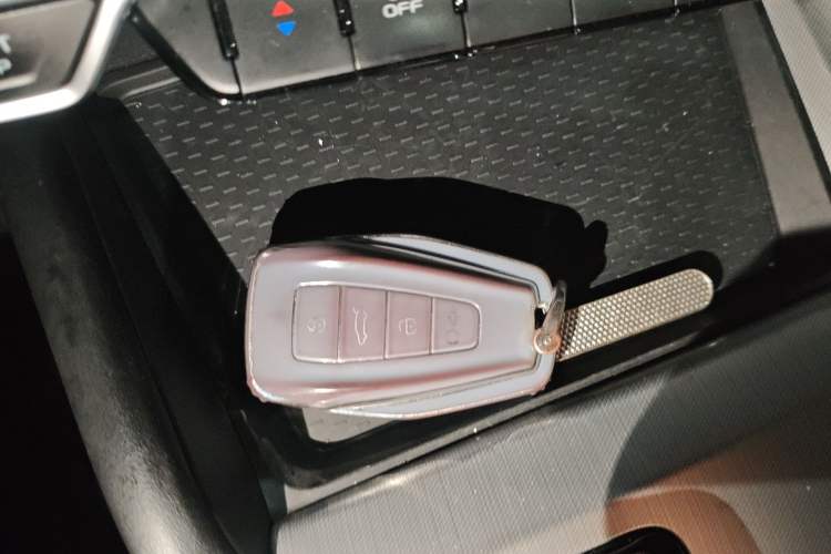 Used Geely Auto Preface 2023 2.0TD Prestige Version Vehicle Key