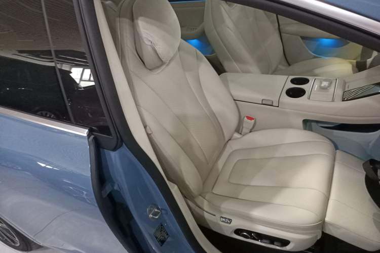 Used Hima Luxeed R7 2024 All-Electric 667 km Max
