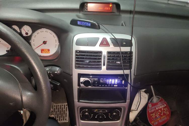 Used Peugeot 307 2012 Hatchback 1.6L Manual Comfort Edition
