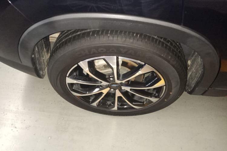 Used CHANGAN OSHAN X7 PLUS 2023 Enjoy Edition 1.5T Automatic Prestige Model Right Rear Wheel Hub