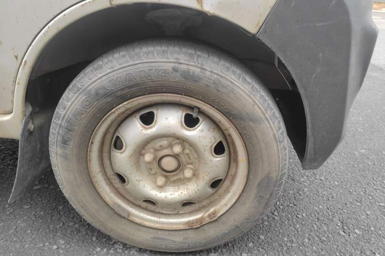 Used CHANGAN KAICHENG Star 2 2012 1.0L Value Edition JL465QH Right Front Wheel Hub