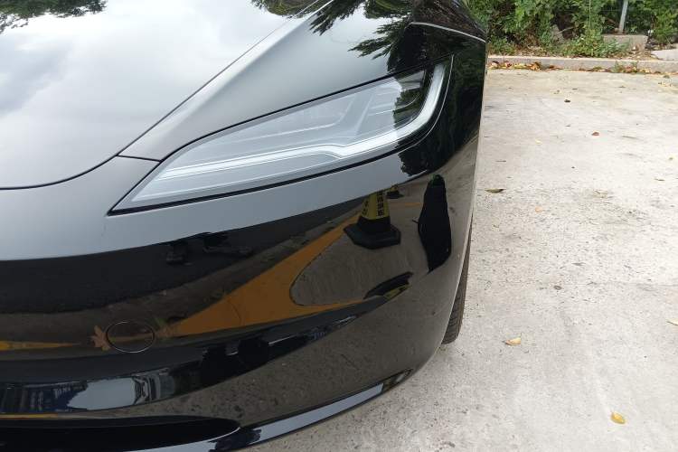 Used Tesla Model 3 2023 Long-Range All-Wheel-Drive Version