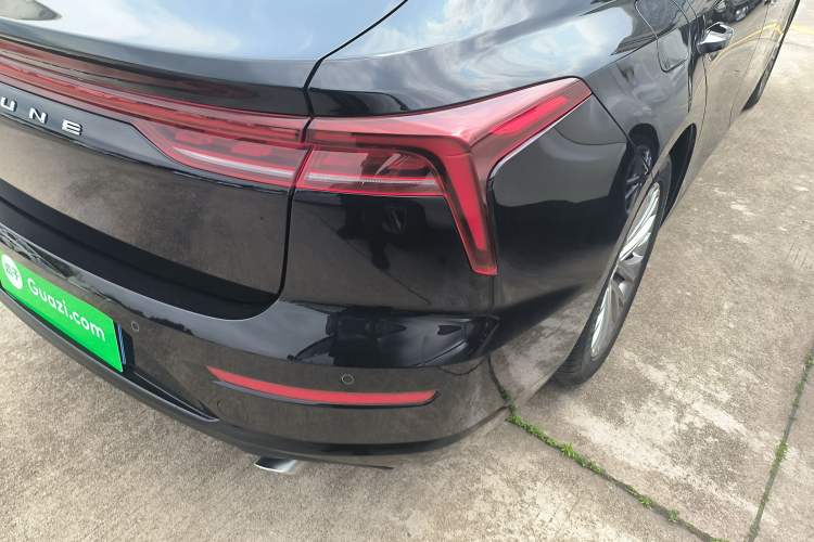 Used Bestune B70 2023 Third Generation 1.5T Automatic Enjoyment Version 70th Anniversary Edition Right Rear Taillight