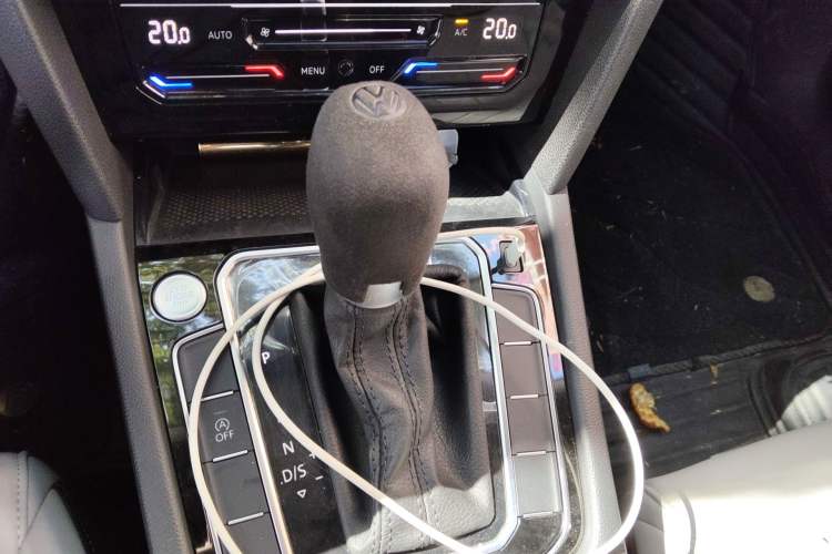 Used Volkswagen Magotan 2023 2 Million Units Commemorative Edition 330TSI DSG Luxury Version Gear Lever