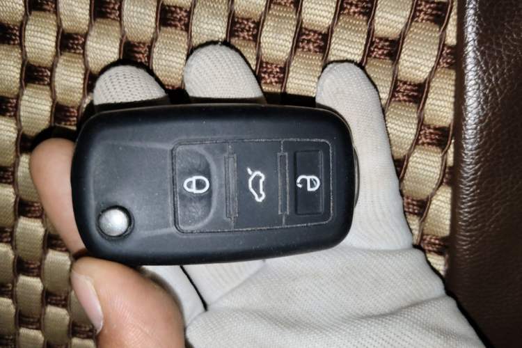 Used Volkswagen Santana 2013 1.4L Manual Comfort Edition
