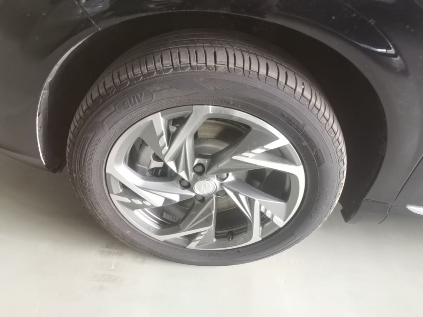 Hongqi HS3 PHEV 2025 Model 117km Jingwei Edition — снимка 10