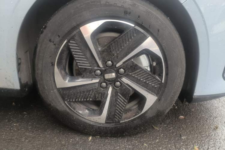 Used Geely Galaxy L6 2024 125km PLUS Dragon Edition