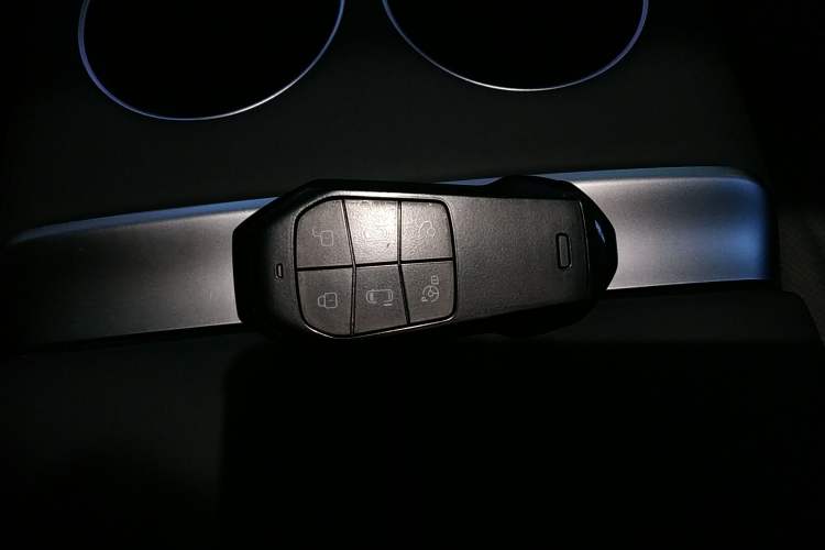 Used XPeng X9 2024 640 All-Wheel Drive High-Performance Max
