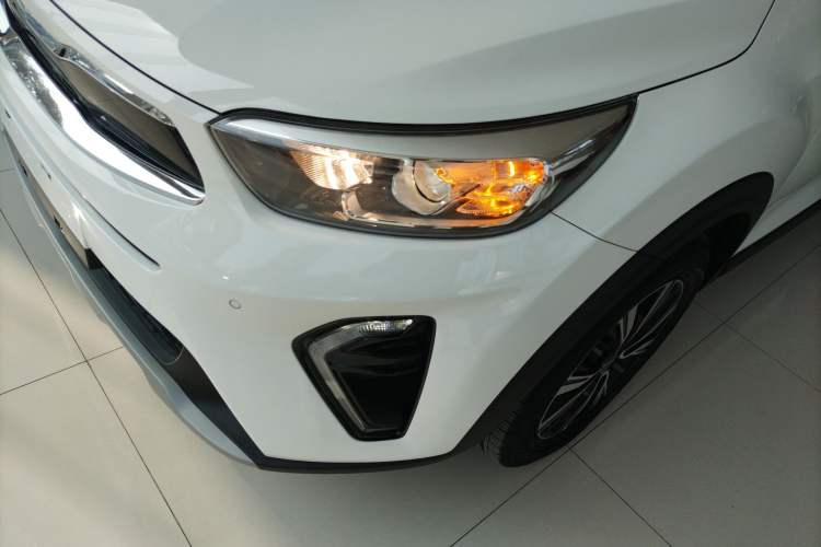 Used Kia kx1 Stonic 2021 1.4L CVT Sunroof Model
